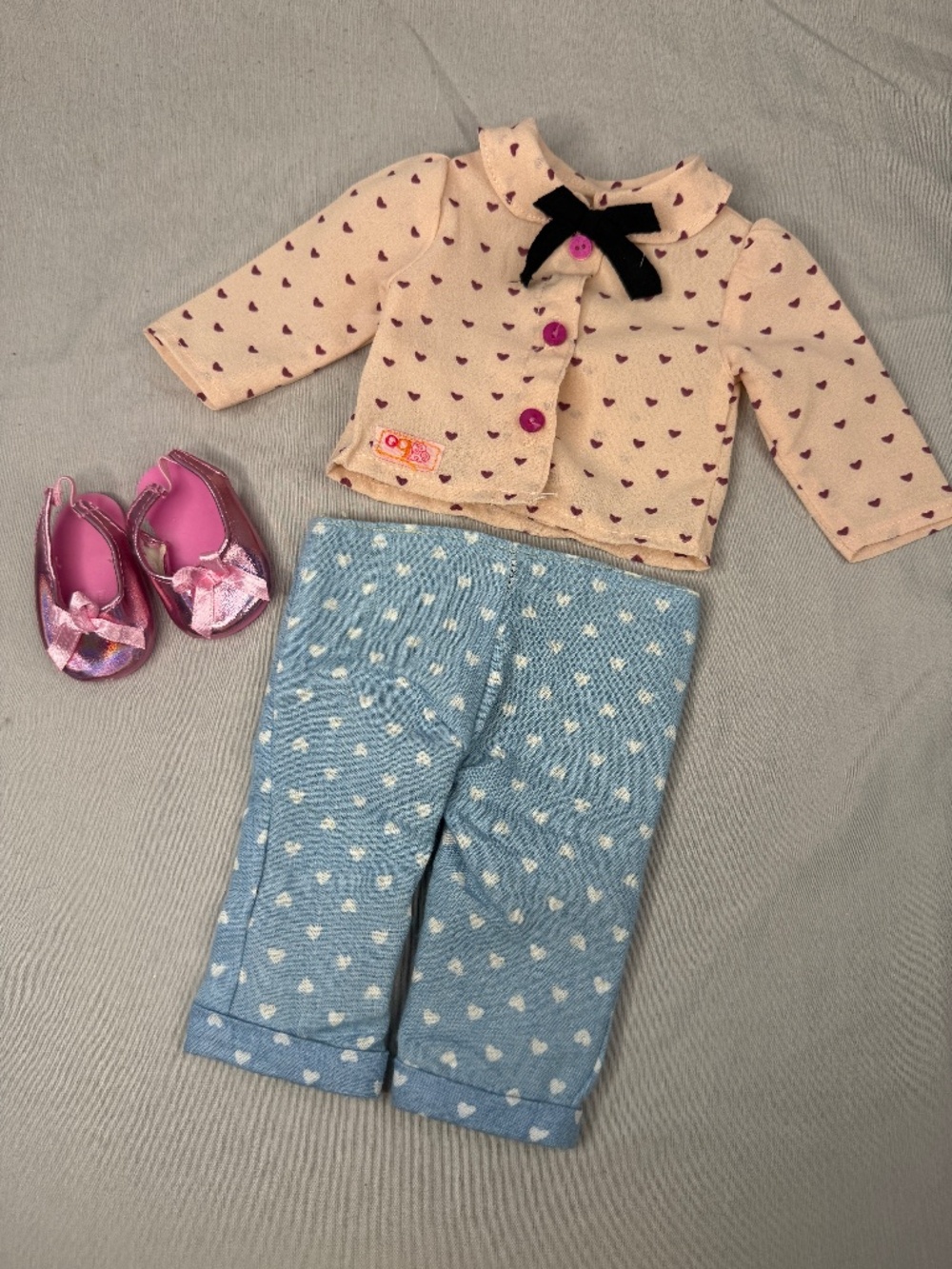 Outfit for 18” Doll – Heart Blouse & Jeans w/ Shoes